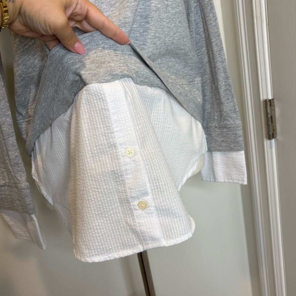 TOMMY HILFIGER Gray and White Collared Sweater - Picture 4 of 14